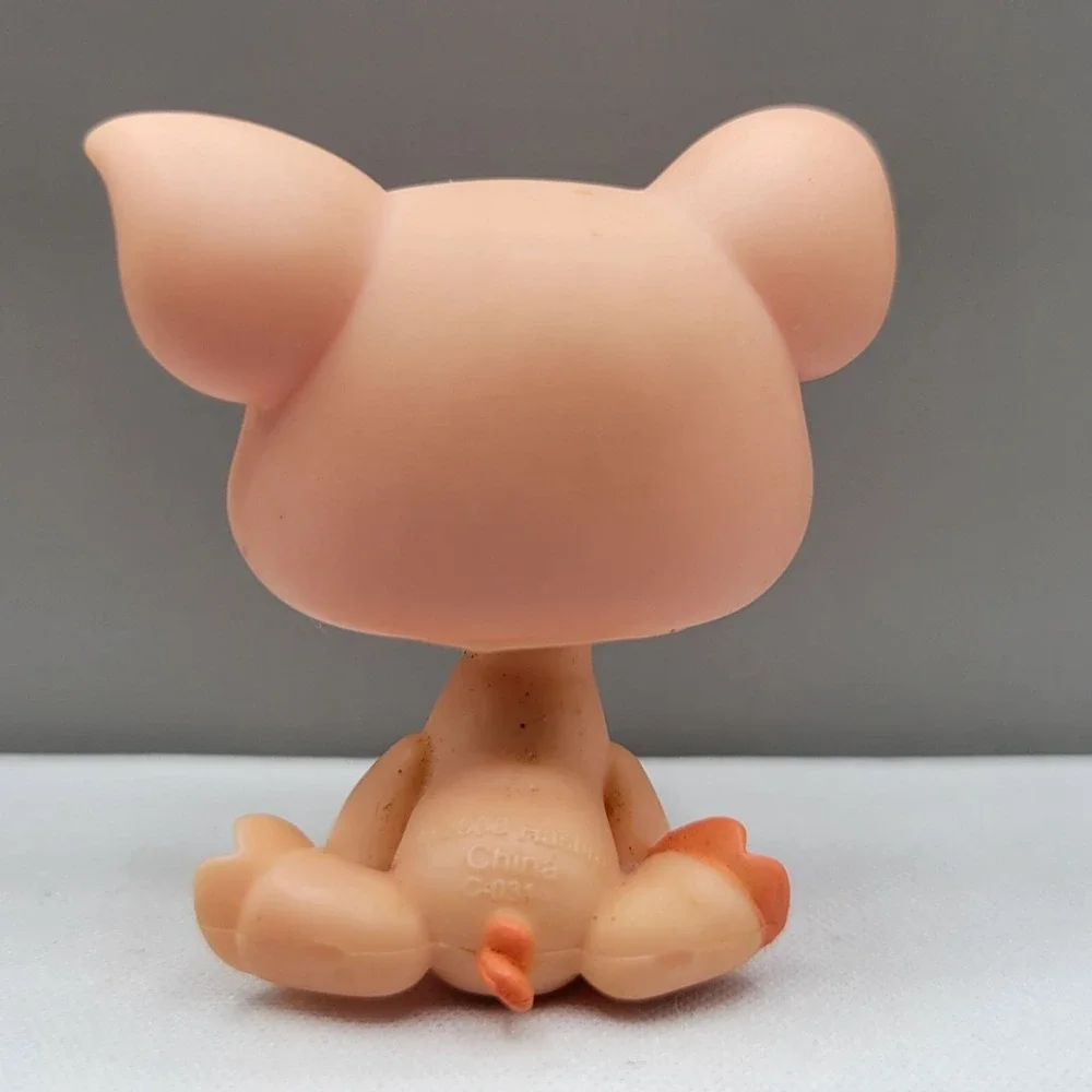 Littlest Pet Shop LPS #622 Peach Piglet Pig Figurine Polka Dot Ears Hasbro Toy